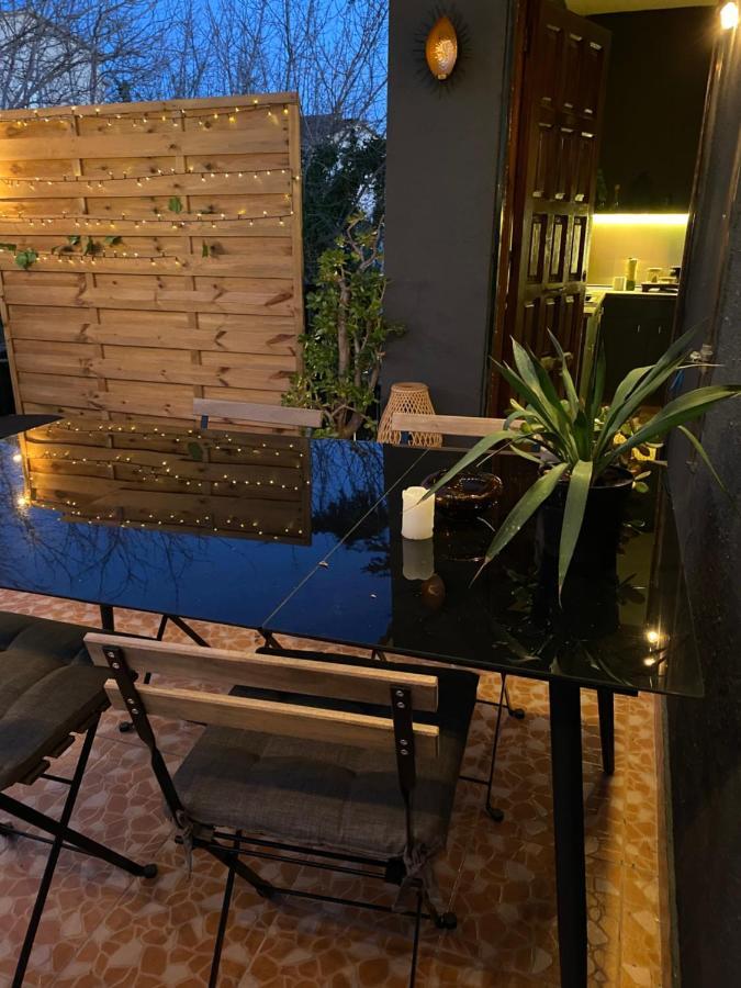 Charming Apartment In A Duplex With Garden & Balcony Cunit Bagian luar foto