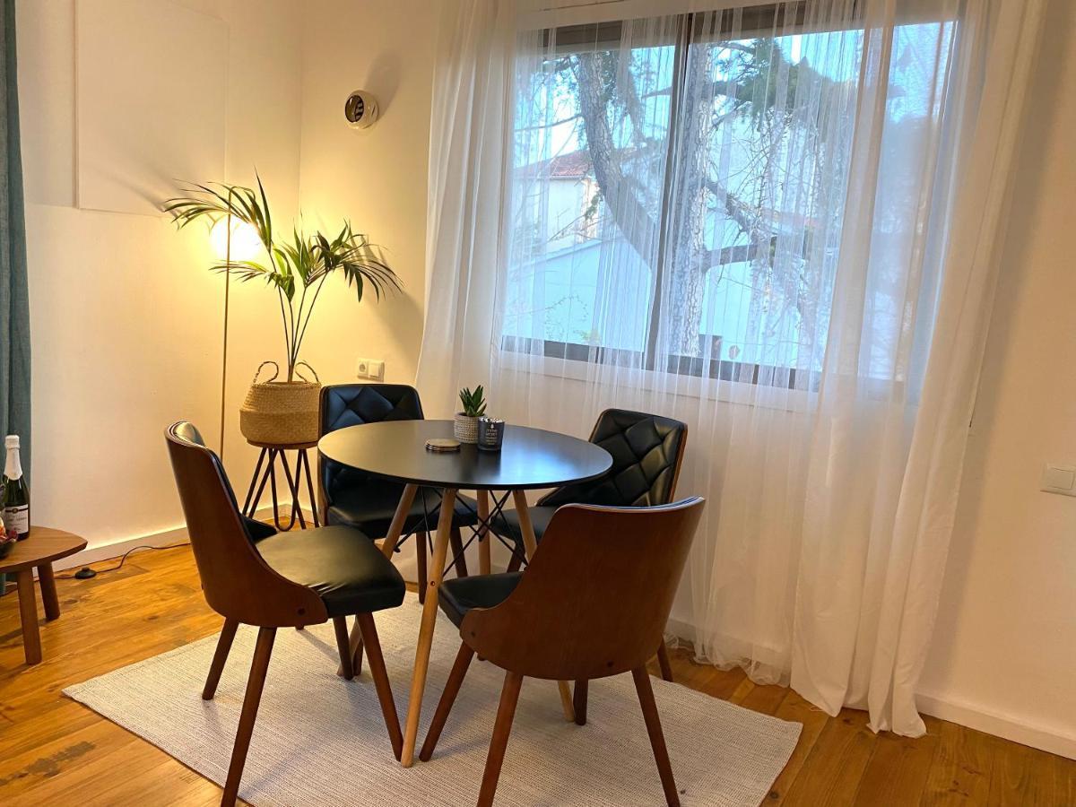 Charming Apartment In A Duplex With Garden & Balcony Cunit Bagian luar foto